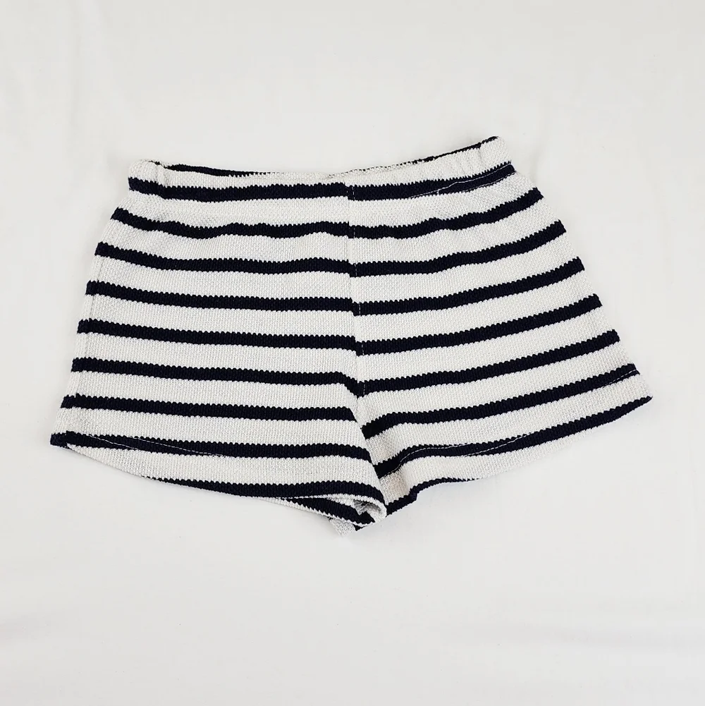 Vince Camuto Stripe 2 Pieces Sleeveless Shorts Set